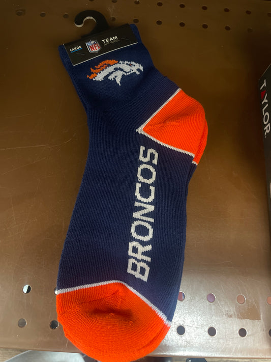 NFL Denver Broncos Around the Bend
Quarter Socks- LARGE