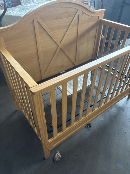 Sawyer Farmhouse DaVinci Crib - ASSEMBLED