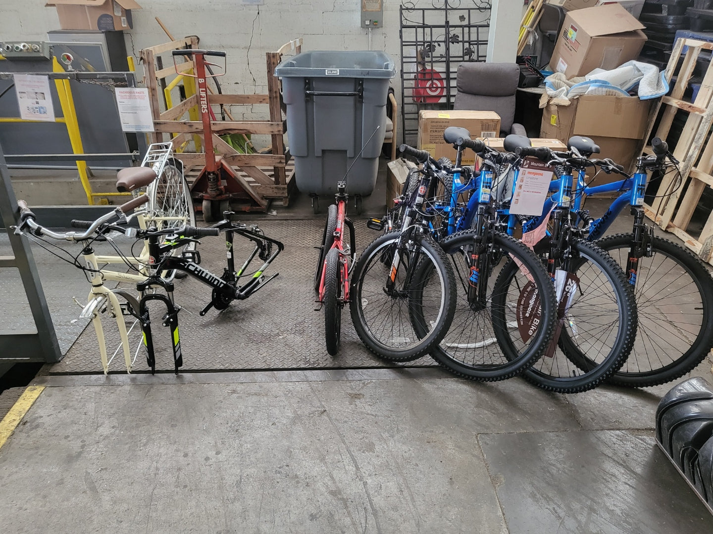 Men’s Bike Pallet for Parts #11