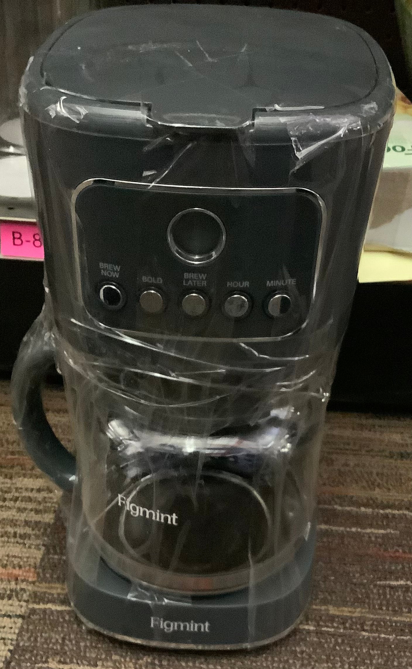 NO BOX!!! AS IS!!! 12 CUP COFFEE MAKER