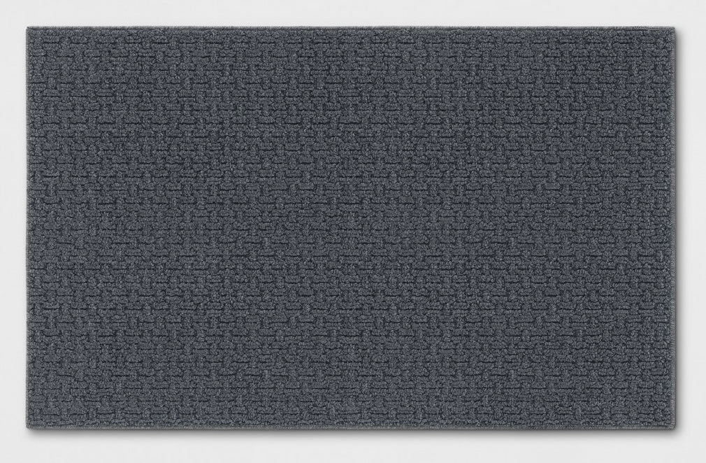 2'6"x3'10"/30"x46" Washable Solid Tufted Accent Rug Gray